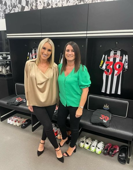 Lauren Day model naked images