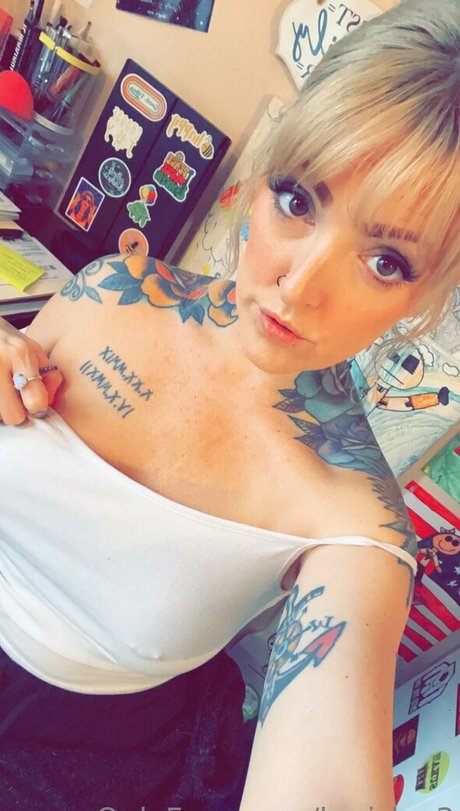 sister nude onlyfans beautiful naked pic