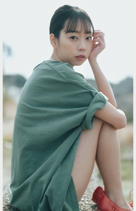 Hikaru Aoyama nude actress photo