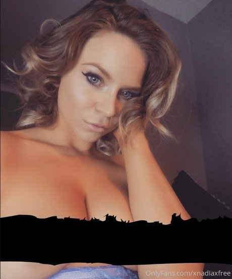 bigbootybritish model erotic gallery