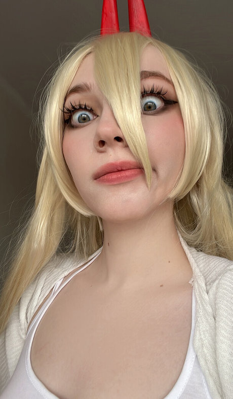 Sawakate nude model pic