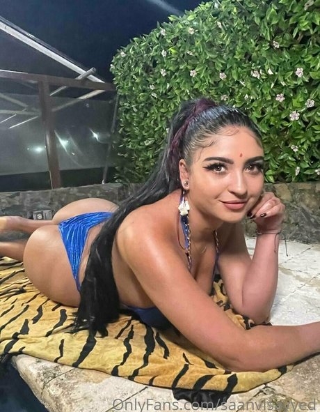 saanvi says model hot picture