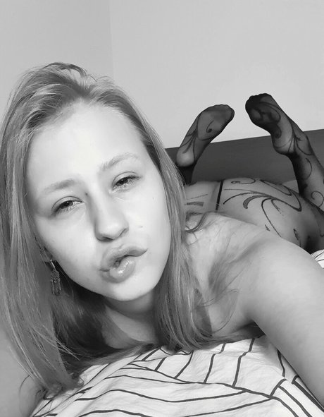 polarainbow nudes actress galleries