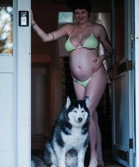 Ireland Baldwin star exclusive archive