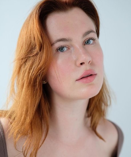 Ireland Baldwin art actress gallery