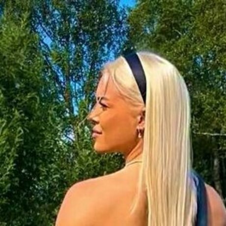 sirenbjerkli model sex image