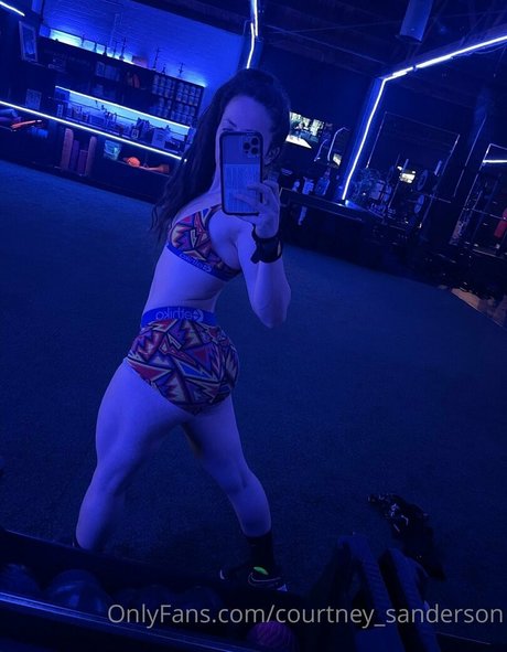 Courtney Sanderson pornographic actress pictures