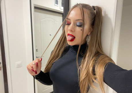 ann exclusive star image