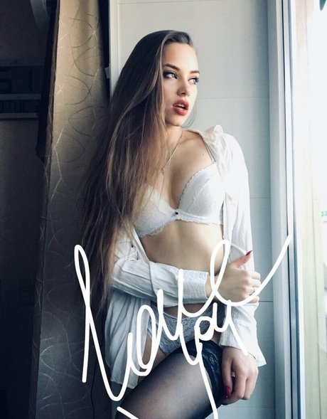 ann exclusive xxx pornstar pics