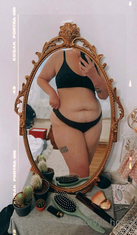 curvy__honey free star picture