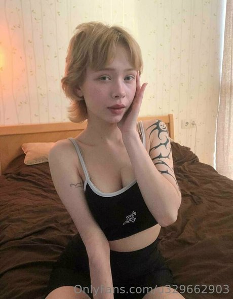 tiny tyan model pretty photo