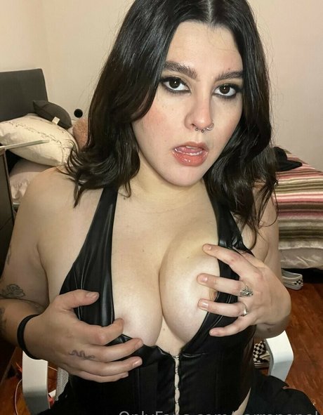 Carrenopol nude pornstar photo