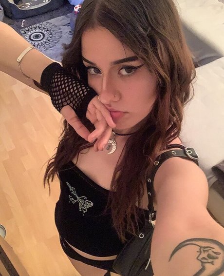 girlfrmthemoon222 sexy pornstar pics