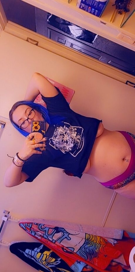 blubodygloss exclusive pornstar pics