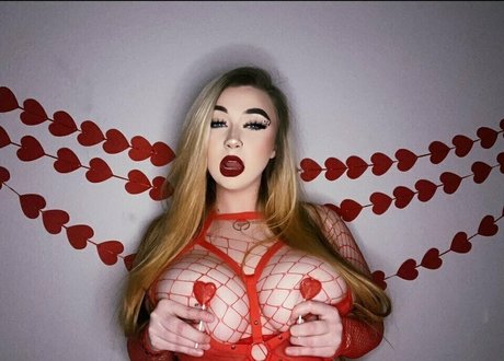 Notsaavy pornstar hot pics