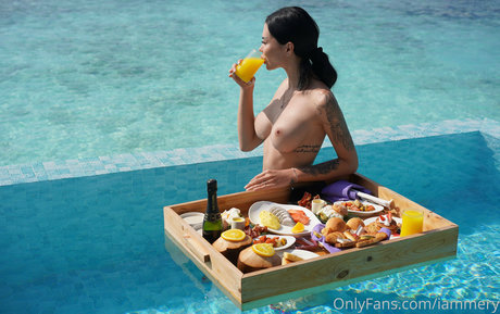 Iammery porn star picture