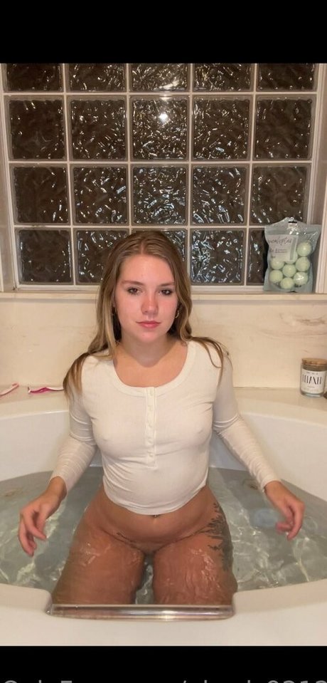 elewis9212 adult model galleries