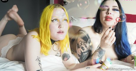 mintyknoxfree model sexy pictures