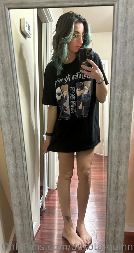 dakota quinn exclusive star photos