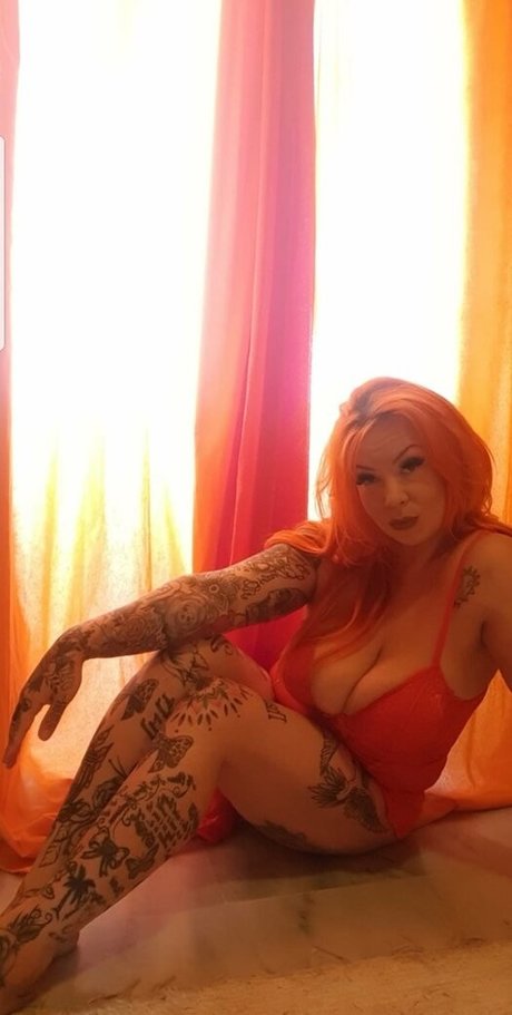 mingnaa model naked photo