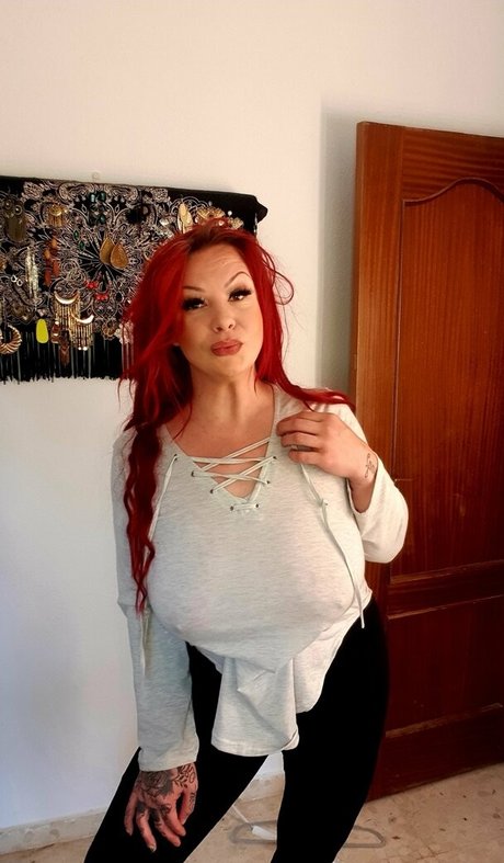 mingnaa star erotic archive