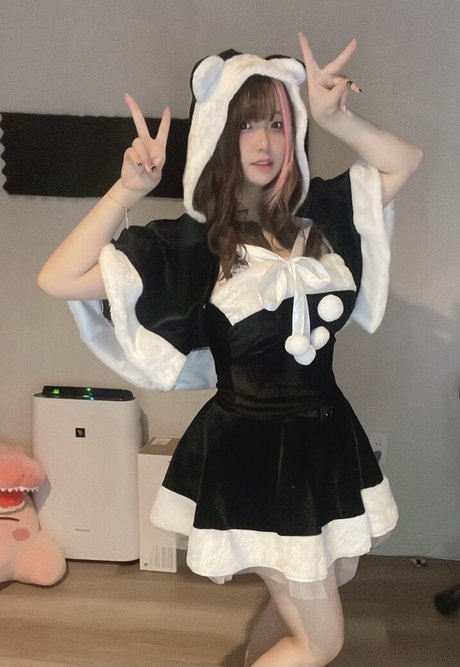 Yui Hiiragi model free photos