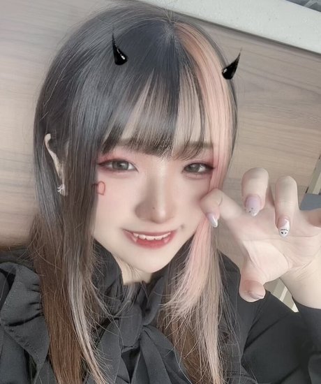 Yui Hiiragi star nude picture