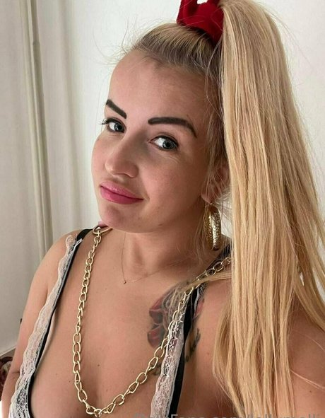 lollymolli hd pornstar img