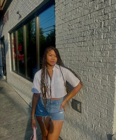 Storm Reid star pornographic pictures