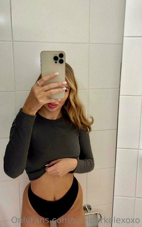 viiviperkelexoxo erotic model pic