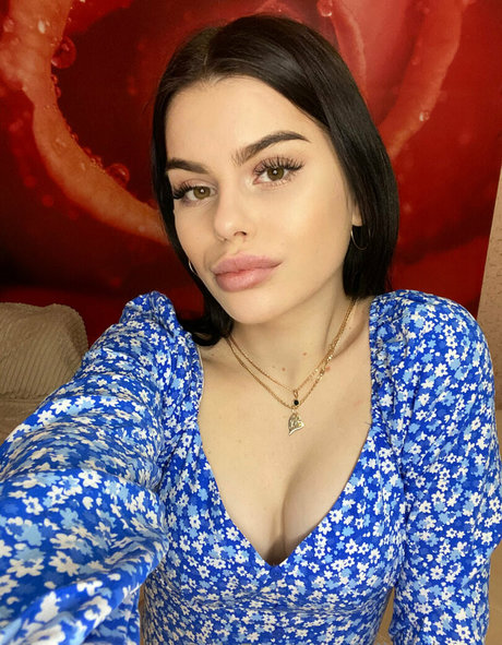 nika dream naked actress image