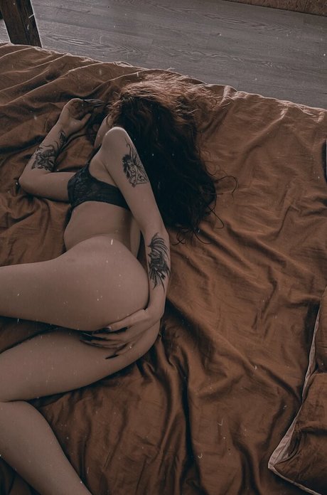 selenophiliaa pornstar art photos