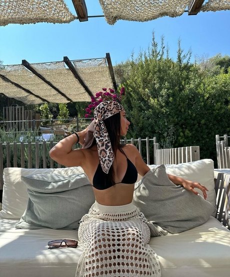 Atavratmiyav erotic pornstar gallery