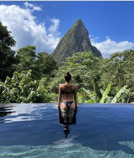 Charly Arnolt model free image