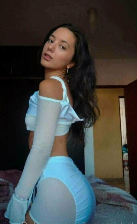 tumami hot hot model images