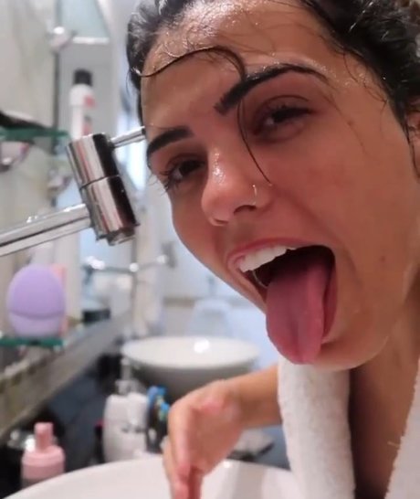 Sunaika Bruna perfect pornstar photos