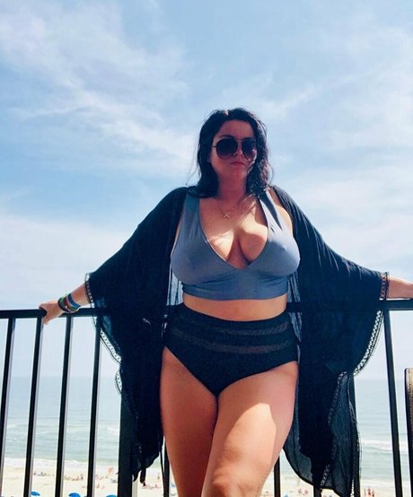 Mackenzie J art actress pics