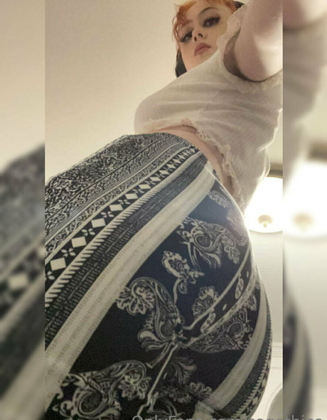 divinesolesandtoes pornstar adult archive