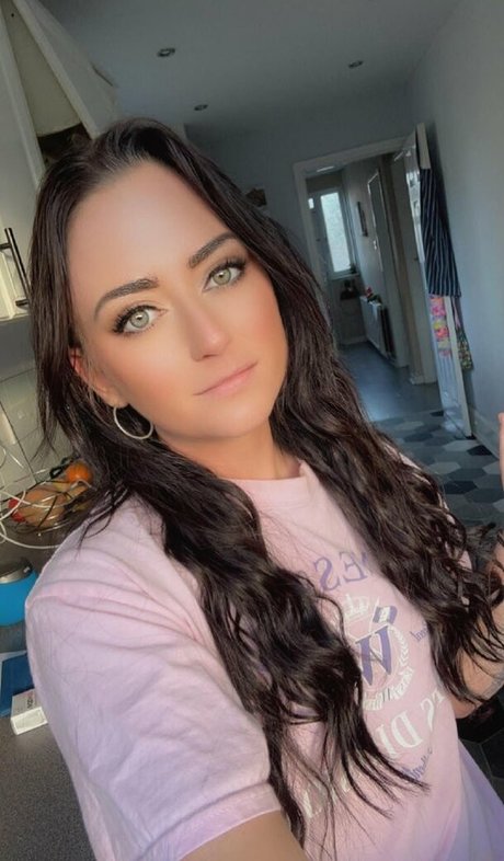 LittleSam xx hd pornstar pics