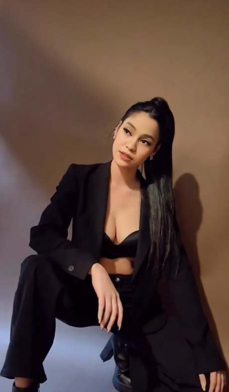 Criselda Alvarez pornstar nudes gallery