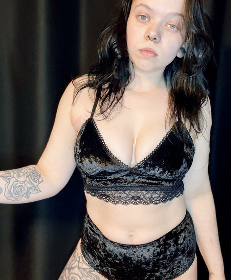 smokewitch13 star porn photos