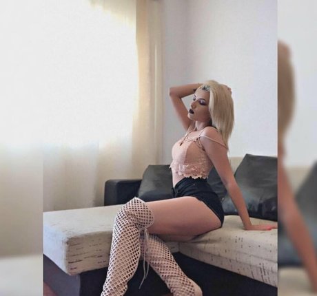 jadewintersx model image