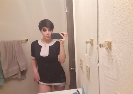 pink kunt model high quality images