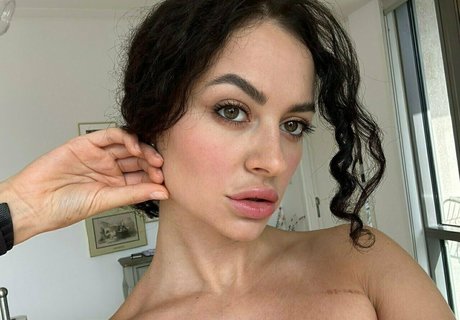 goddesskira high quality pornstar photos