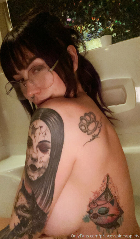 theonlinegirlfriend pornstar pretty pictures