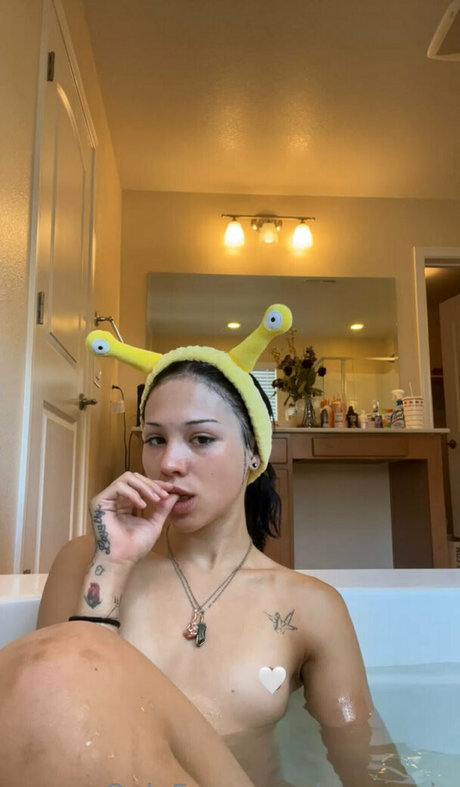 xoeganja model sexy pic