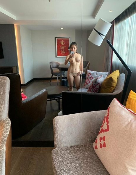 mimivgirl2 porn model gallery