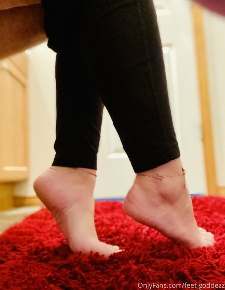 feet goddezz art actress image
