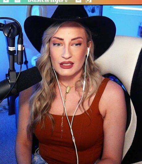 BasicWitGirl adult star img