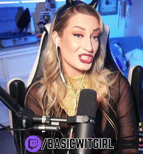 BasicWitGirl naked actress pics